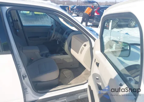 2010 Ford Escape Xlt z USA, uszkodzony, nr VIN 1FMCU0DGXAKC07859